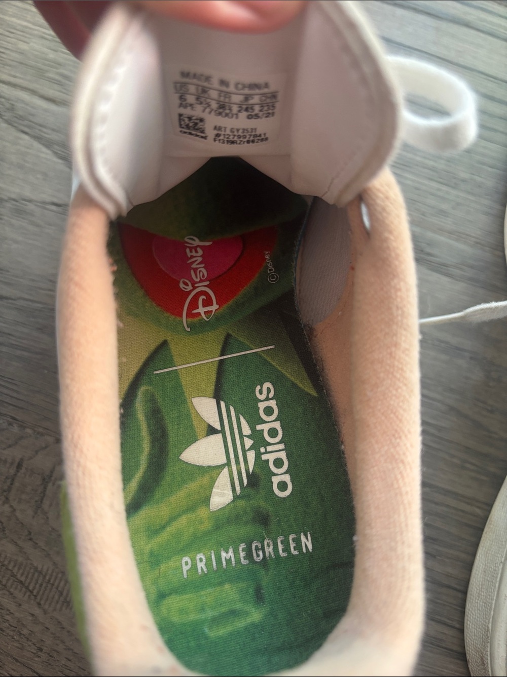 Adidas Stan Smith | Miss Piggy and Kermit Sneakers Disney Collab Size 6 - Picture 7 of 12